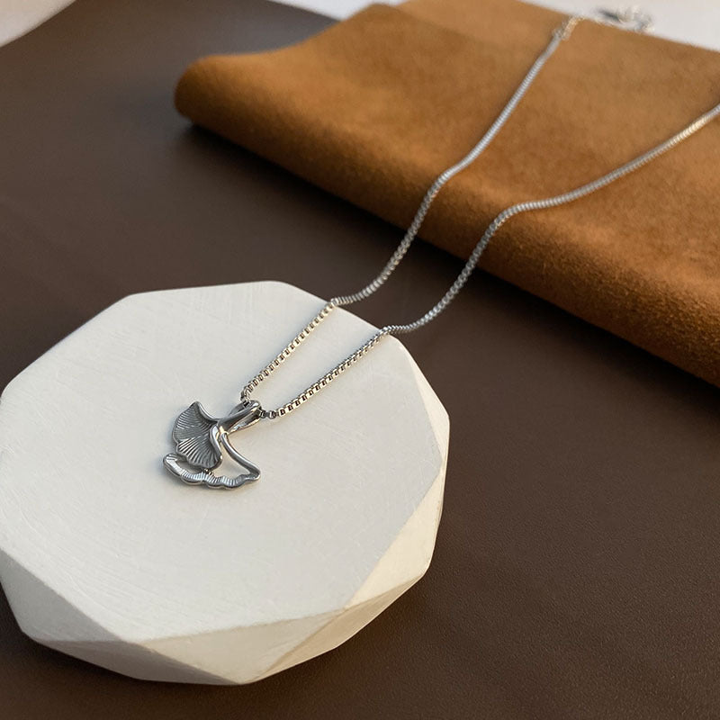 Wholesale Titanium Steel Necklace Ginkgo Leaf Light Luxury Clavicle Chain ACC-NE-Yuxi006