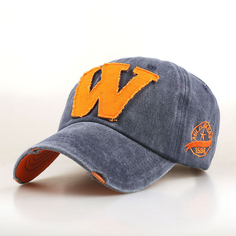 Wholesale Fashionable letter embroidered baseball cap
