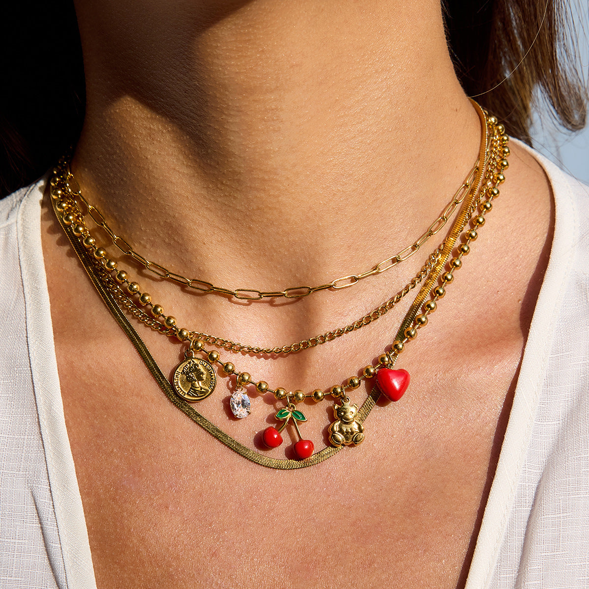 Wholesale 18K Gold Stainless Steel Rhinestone  Heart Portrait Coin Pendant Necklace