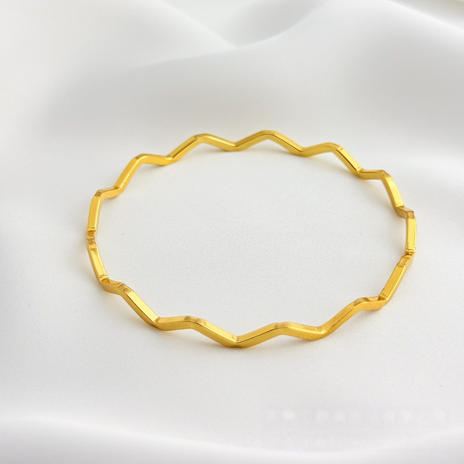 Wholesale Stainless Steel Plated Geometric Bangle Modern Minimalist Jewelry Accessory