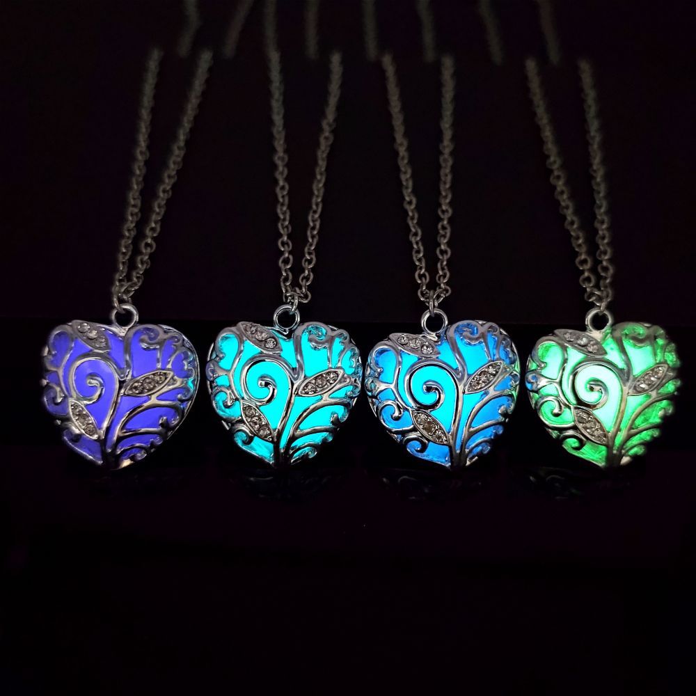 Wholesale Hollow Sea Heart Christmas Luminous Necklace