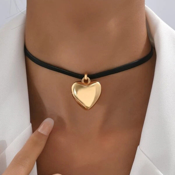 Wholesale Creative Simple Love Pendant All-match Collarbone Chain