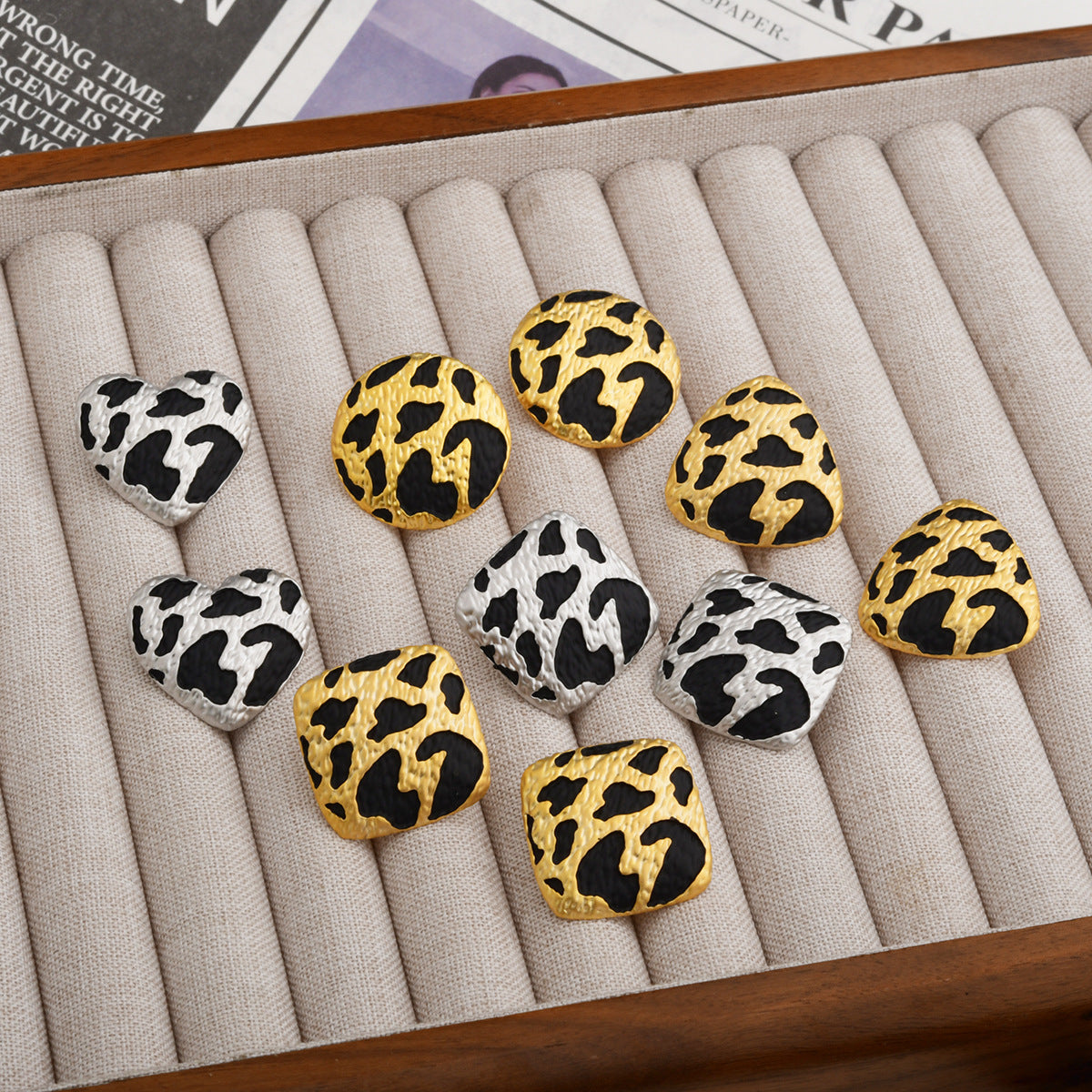 Wholesale  Irregular Leopard Print Geometric Round Earrings