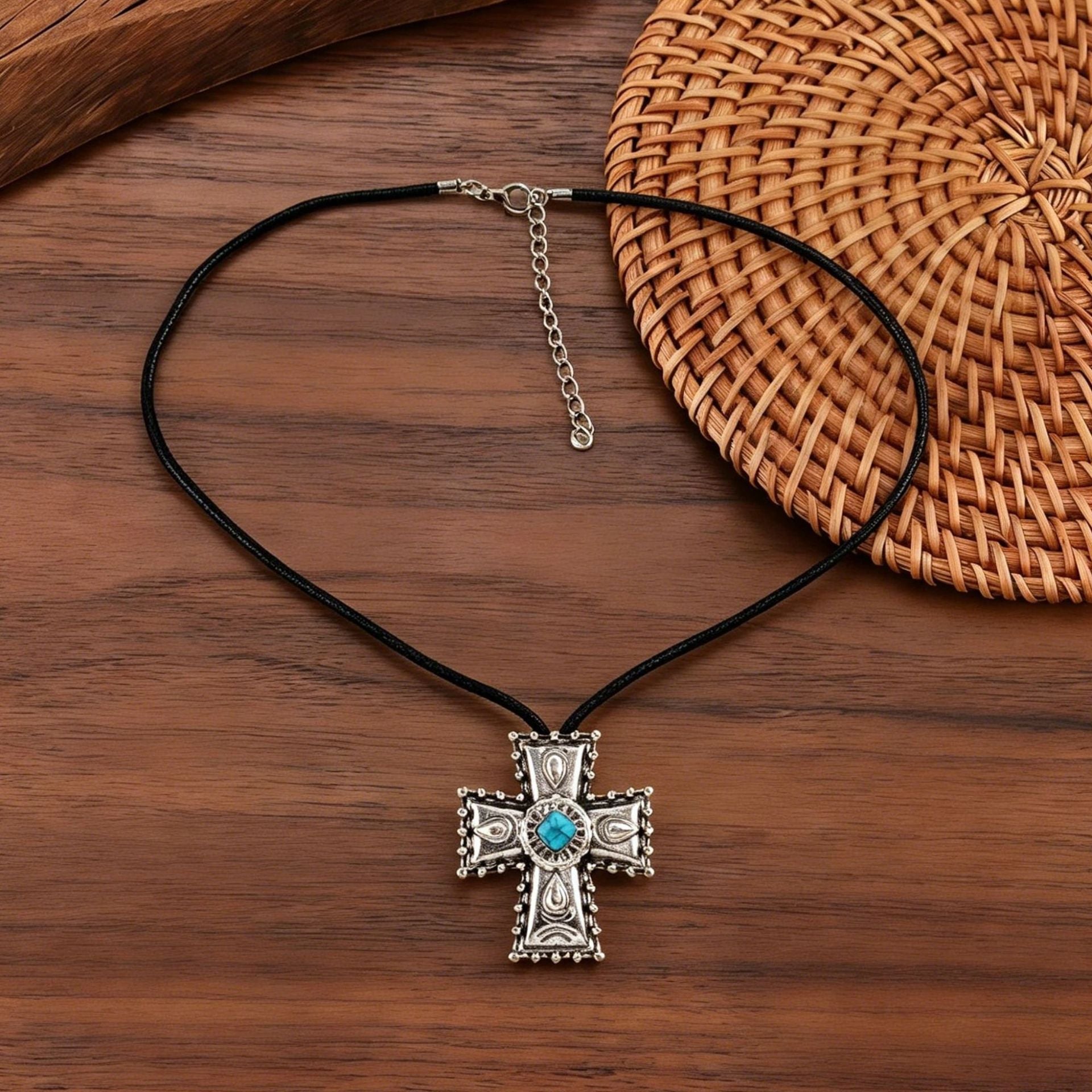 Wholesale Retro Bohemian Cross Love Heart Choker Necklace Zinc Alloy Turquoise Gothic Style Jewelry Accessory for Women