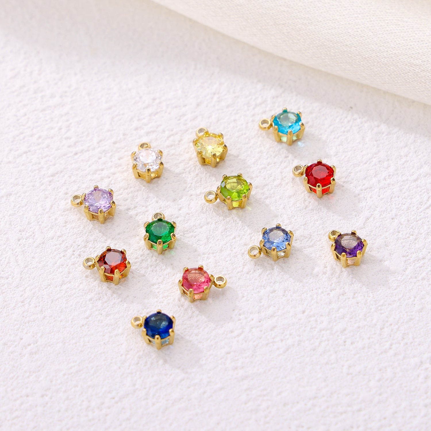 Wholesale stainless steel zircon small pendant