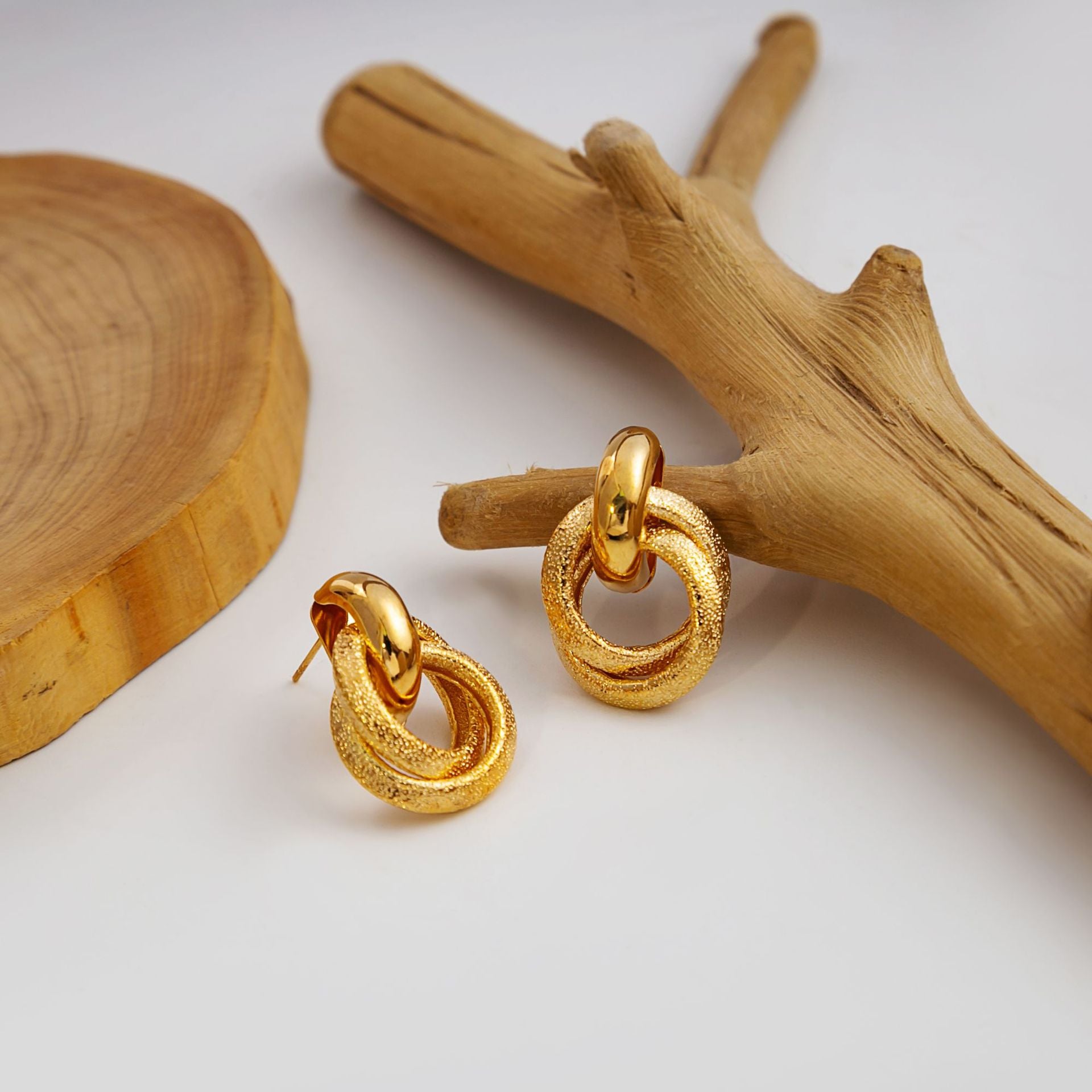 Wholesale Geometric  Silver Needle Retro Circle Earrings