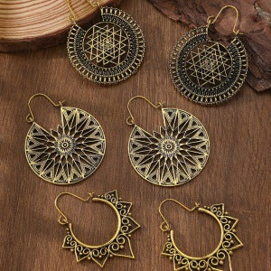 Wholesale Retro Bohemian Ethnic Hollow Out Heart Bronze Alloy Earrings Fashion Jewelry Accessory Gift Boutique Resale