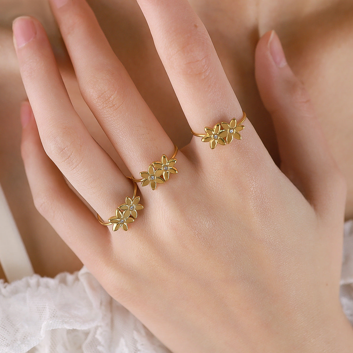 Wholesale Titanium Steel light luxury style petal flower shape open ring