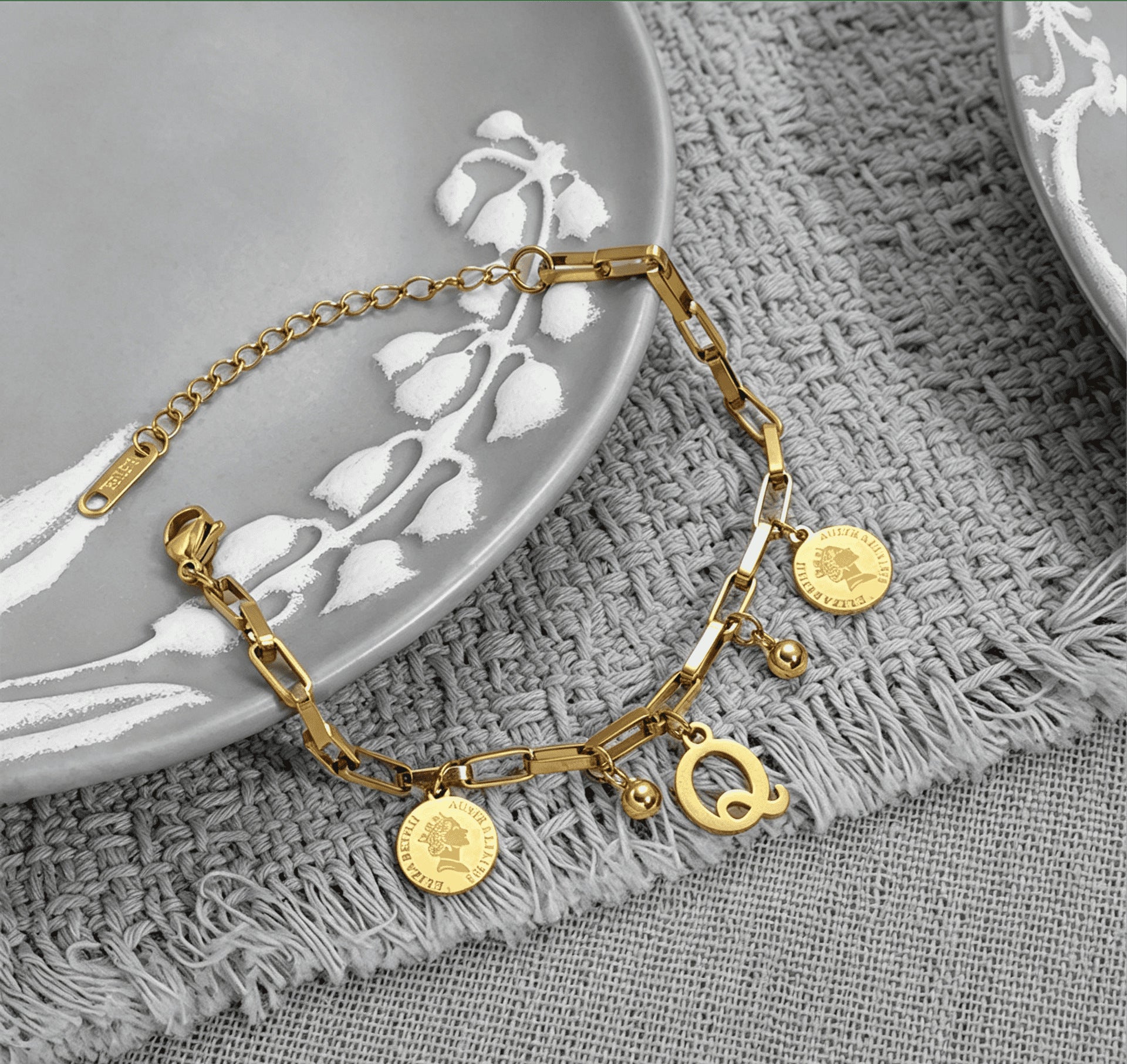 Wholesale Titanium Steel Gold Plated Letter Design Bracelet - Chic Fashion Accessory for Everyday Wear