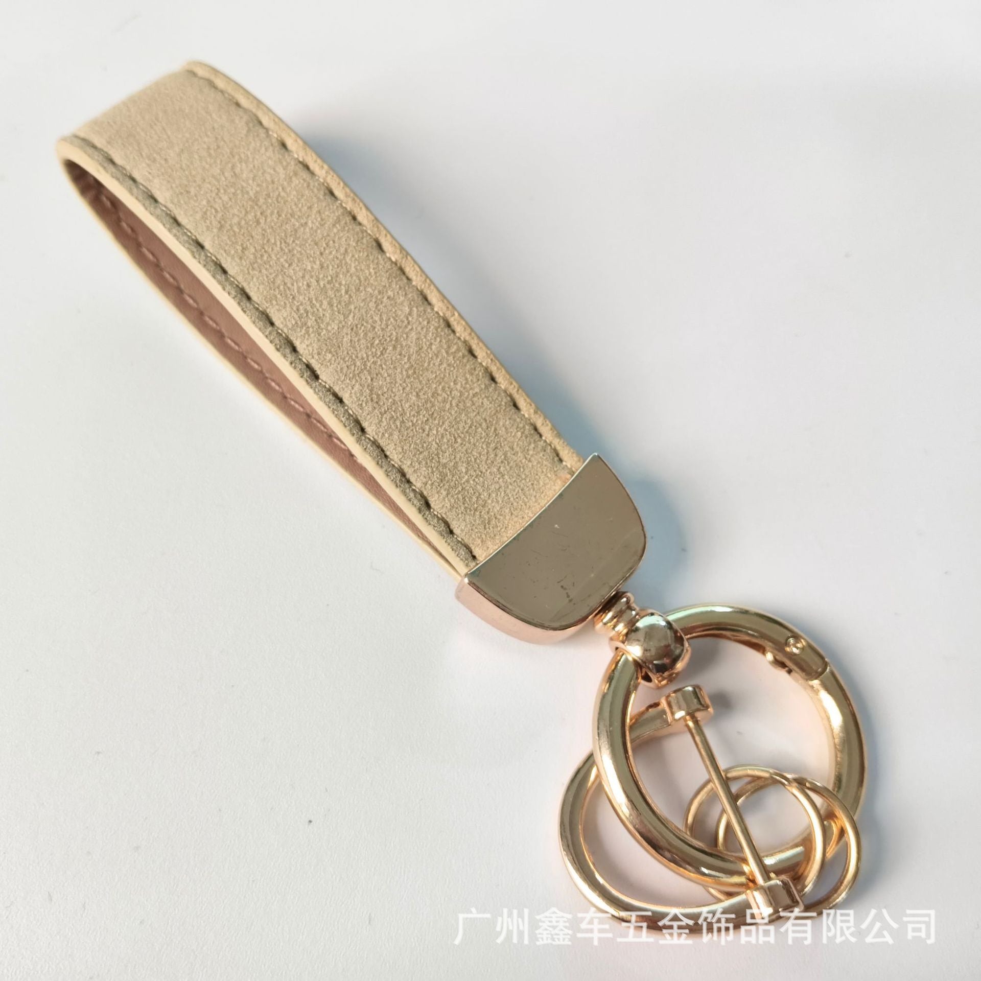 Wholesale Zinc Alloy Keychain Black Gunmetal Hardware Decorative Accessory for Wedding Gift