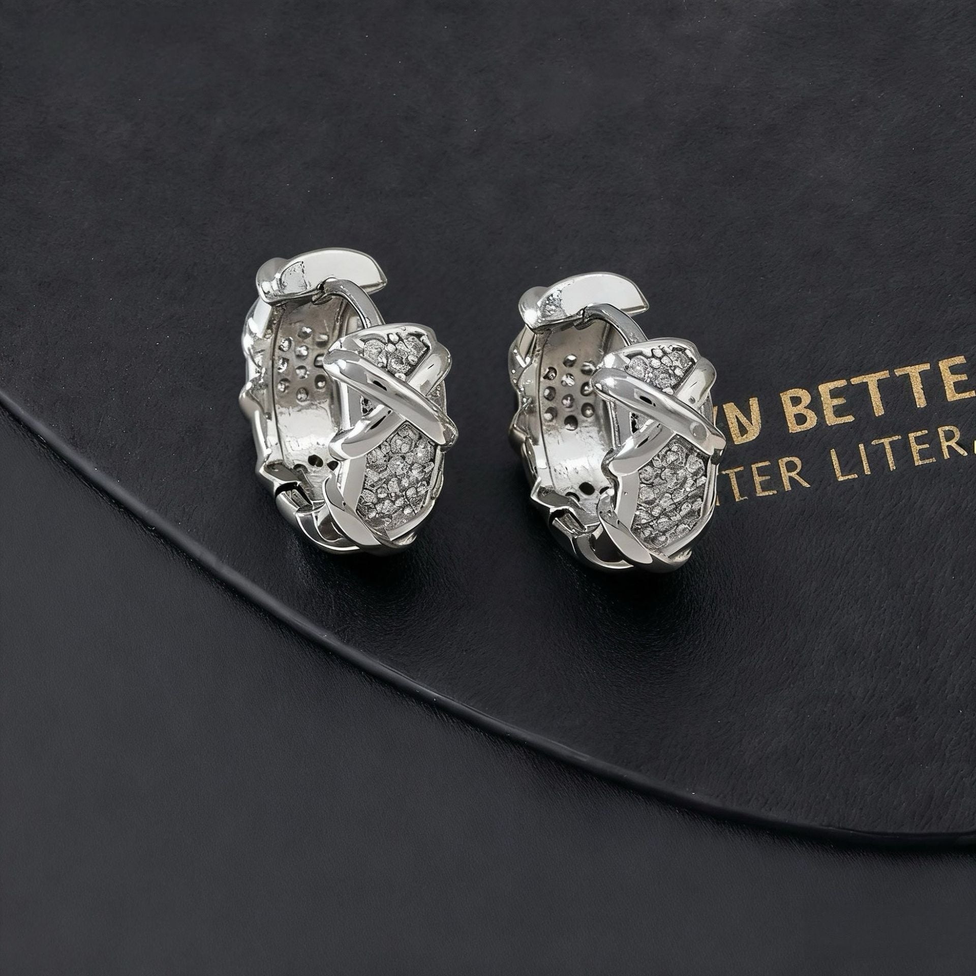 Wholesale Copper Electroplated Retro Zirconia Ear Cuff Geometric Design Women S Fashion Accessory