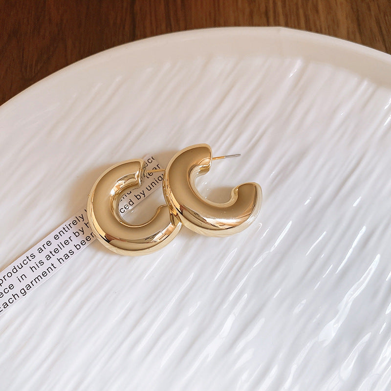Wholesale  Metal C- shaped Earrings