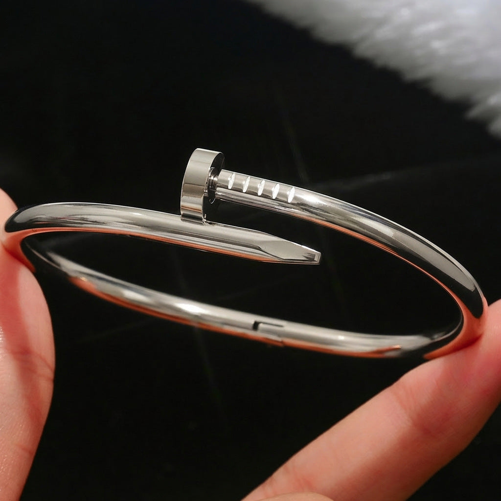 Wholesale Country Style Four-Leaf Clover Zircon Bracelet Titanium Steel Jewelry Accessory