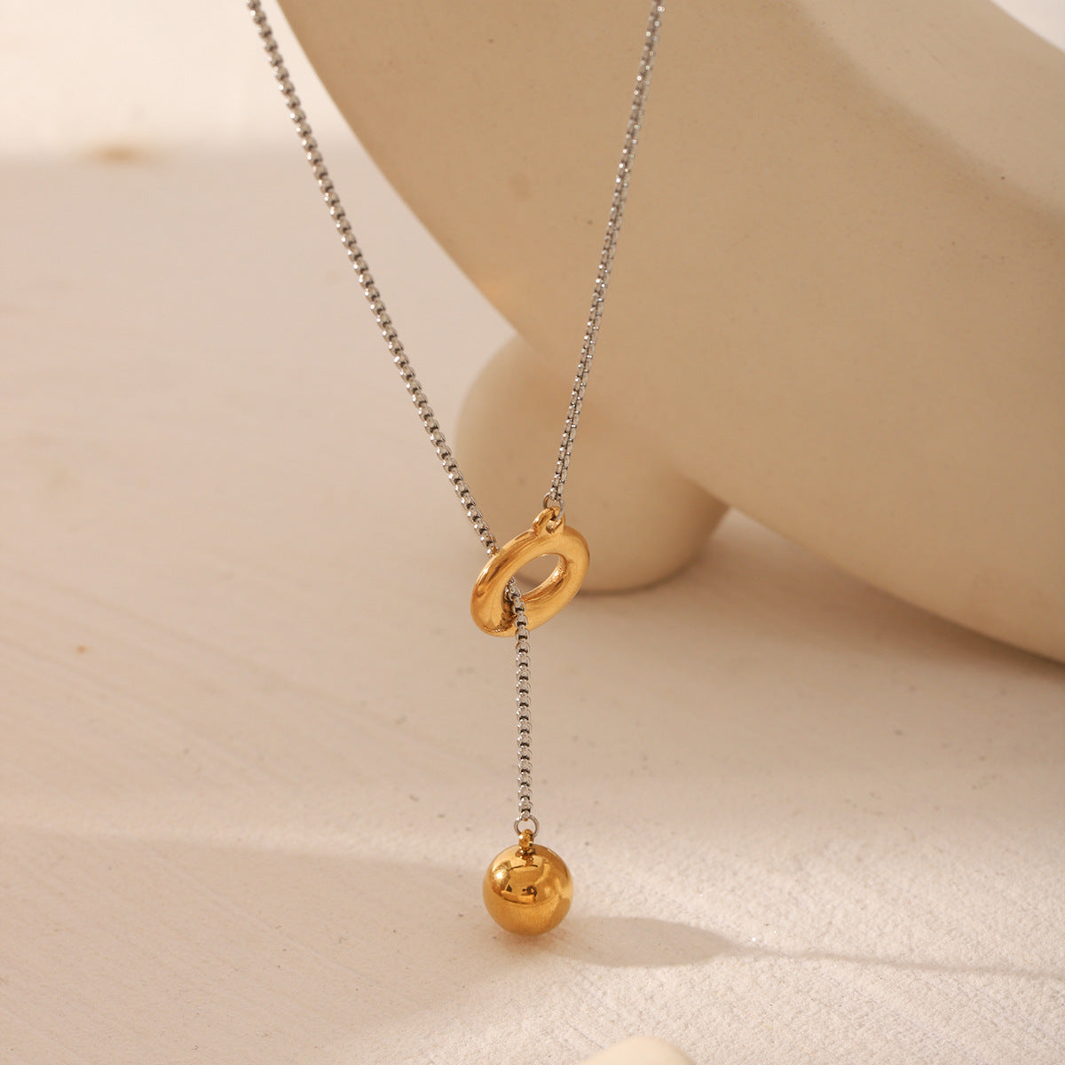 Wholesale Stainless Steel Necklace Light Luxury Niche Daily All-match Spherical Pendant Clavicle Chain