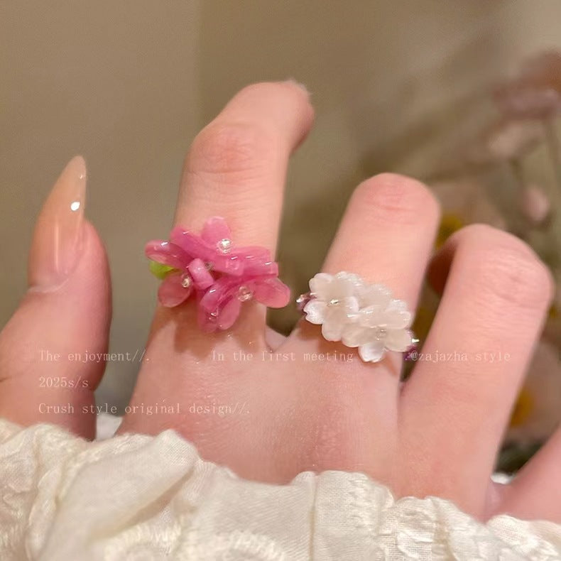 Wholesale Acrylic Flower Ring in Violet Purple - Fashion Accessory for Women,  Cute Stackable Ring,  Boutique Resale Jewelry