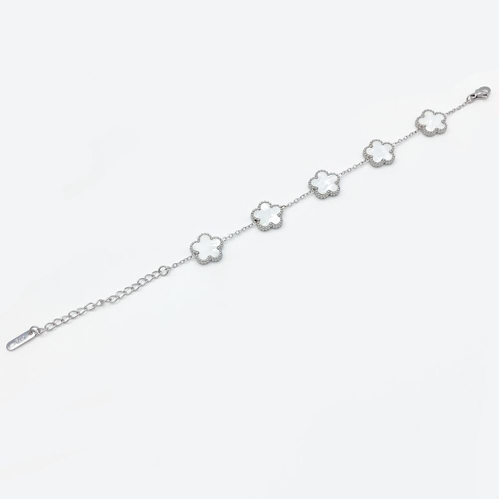 Wholesale Electroplated Stainless Steel Lucky Clover Bracelet - Modern Minimalist Fashion Accessory for Gift or Boutique Resale