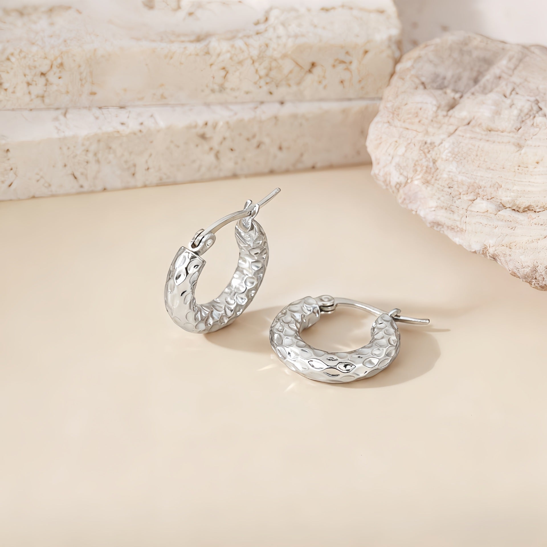 Wholesale Steel and titanium plain ring hammered earrings