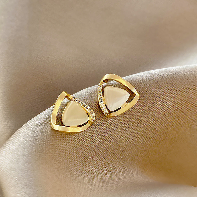 Wholesale  Geometric Fashion Earrings Small Triangle Earrings