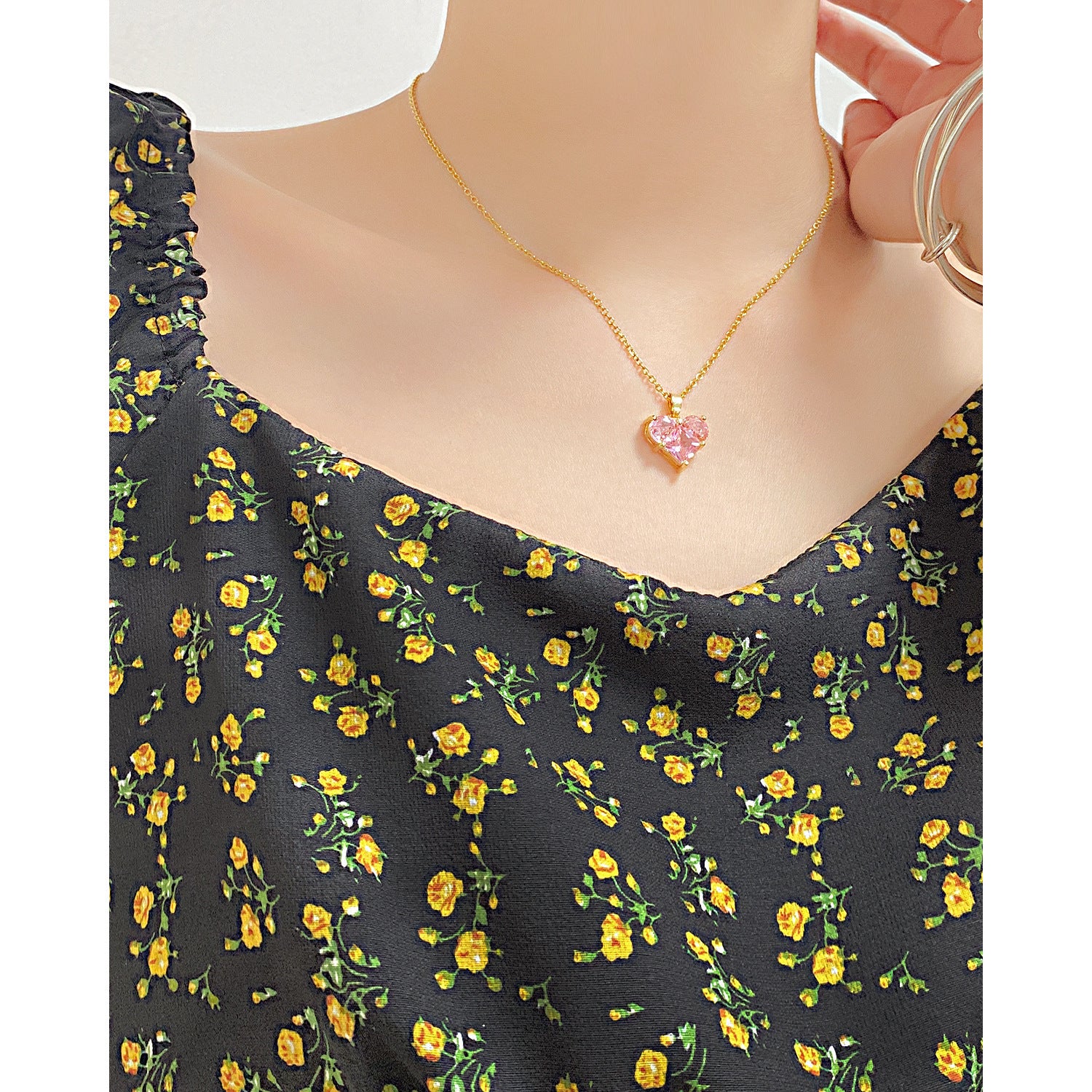 Wholesale  stainless steel pink love zircon necklace  clavicle chain