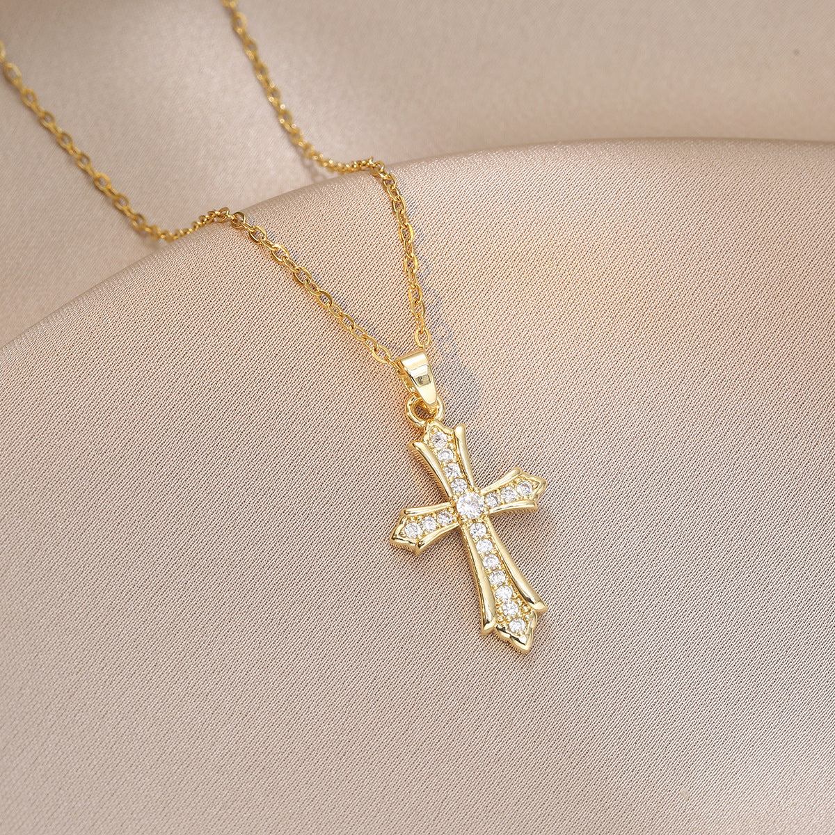 Wholesale Stylish Colorful Zircon Cross Necklace Copper Electroplated Fashion Accessory For Women Party Gift