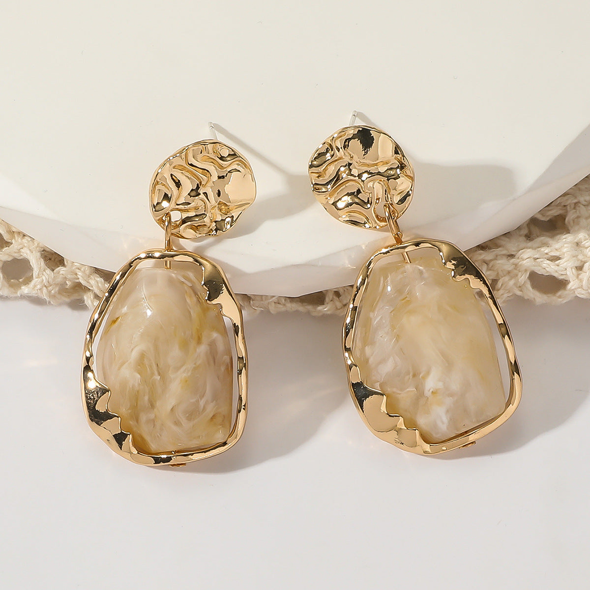 Wholesale  retro high-end sense agate gem foreign trade exaggerated alloy earrings