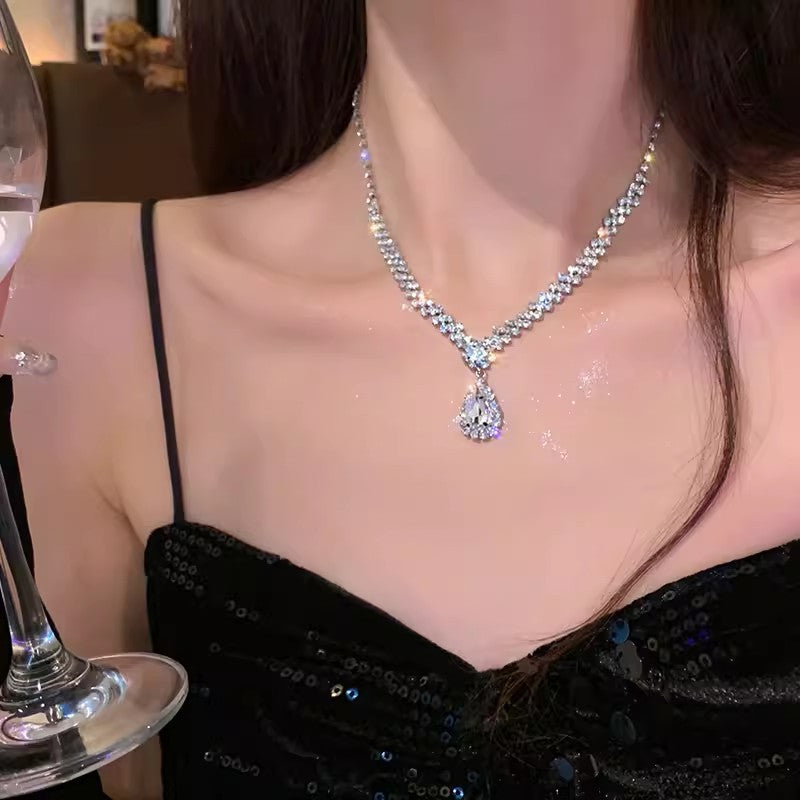 Wholesale Full Diamond Water Drop Tassel Necklace Light Luxury Necklaces Clavicle Chain ACC-NE-Miaosi013