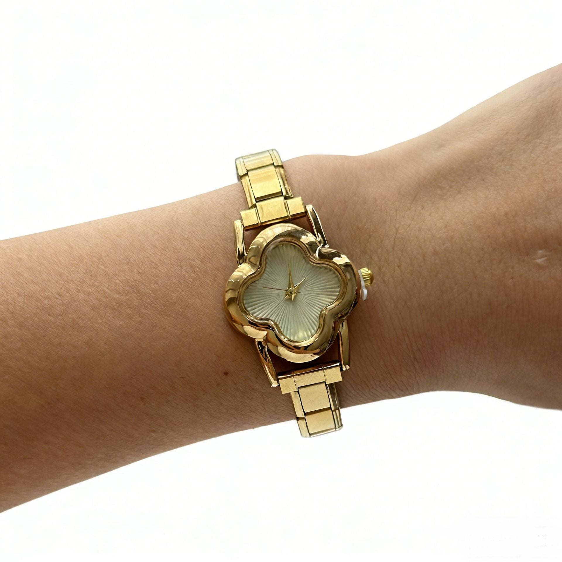 Wholesale Four-Leaf Clover Modular Women' s Watch with Detachable Steel Band,  DIY Fashion Accessory for Parties and Gifts