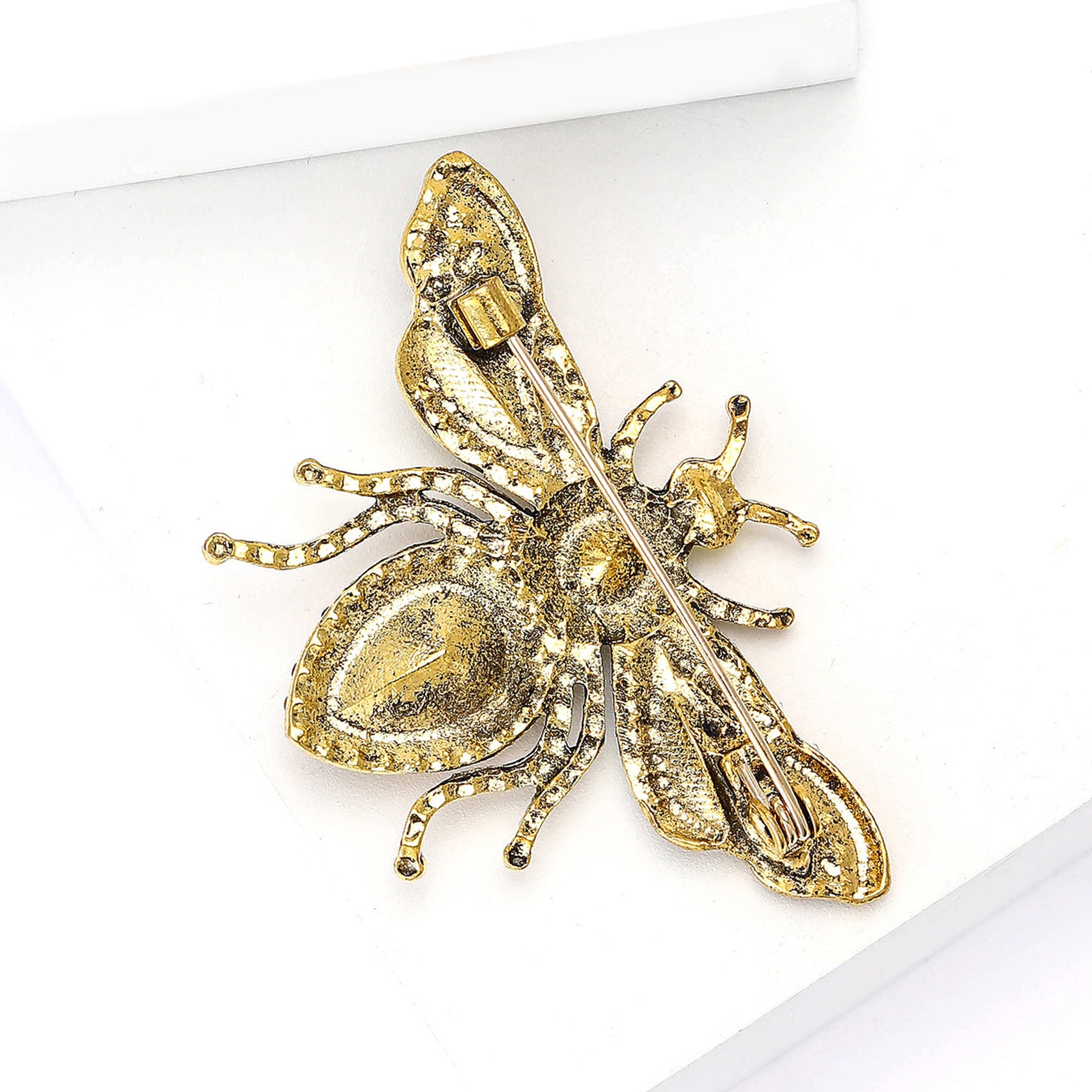 Wholesale Alloy Rhinestone Bee Brooch Pin Chic Unisex Suit Lapel Everyday Accessory