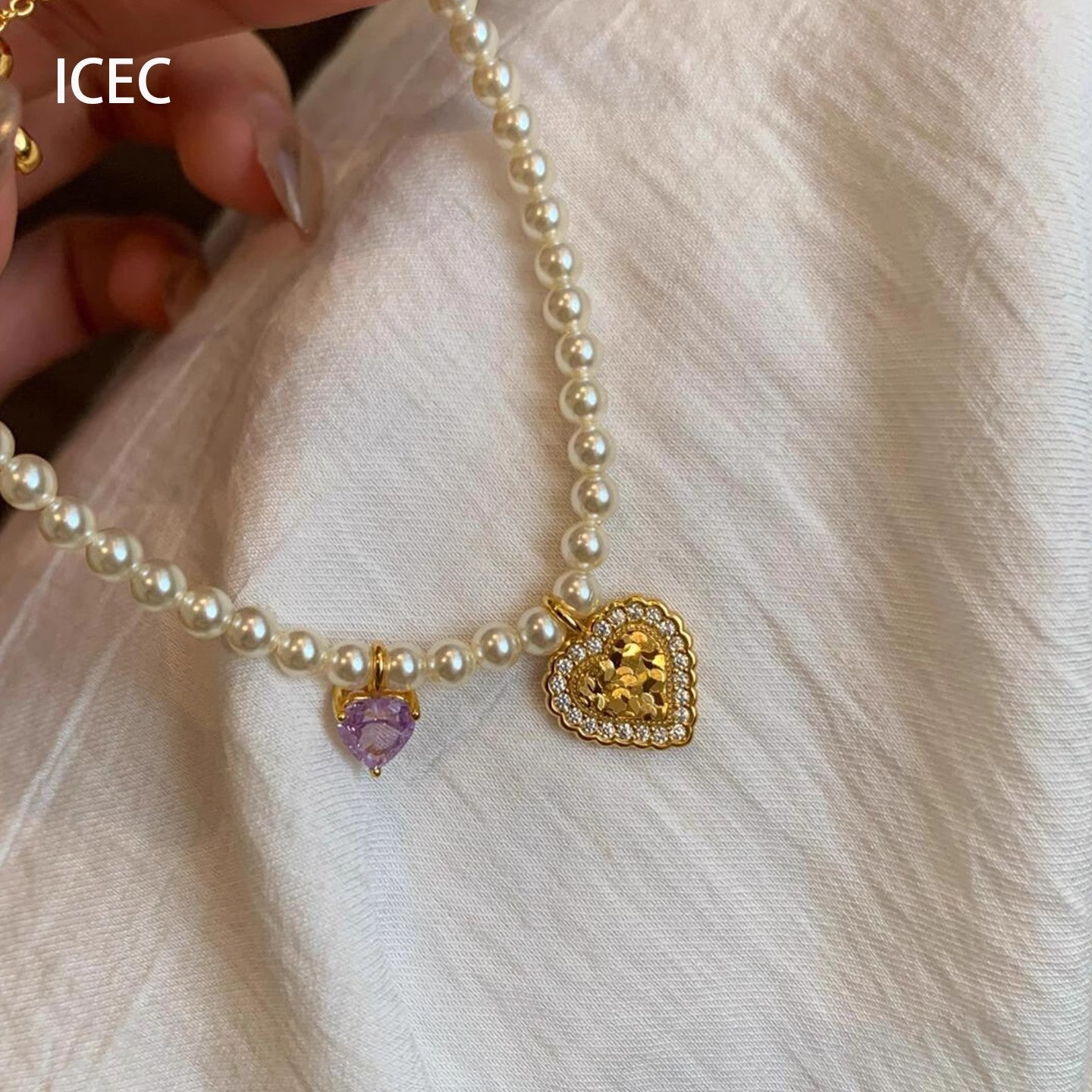 Wholesale  Light Luxury Pearl Heart Pendant Bracelet