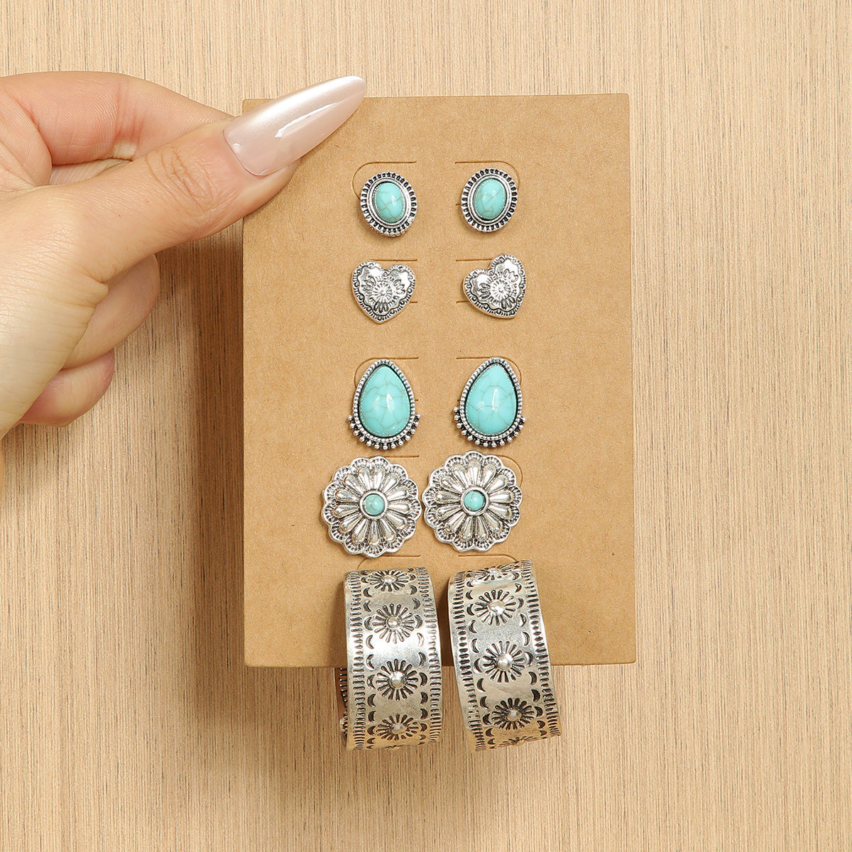 Wholesale  Retro 5 Pair Silver Turquoise Stone Decoration Fashion Round Bead Flower Earrings