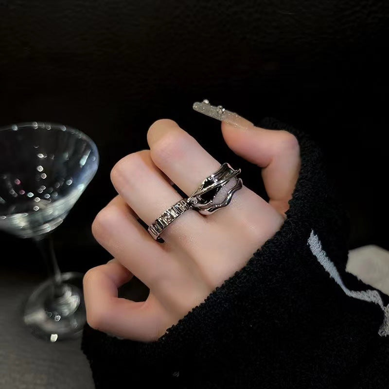 Wholesale Geometric Minimalist Black Crystal Open Ring Adjustable Opening Modern Chic Jewelry Accessory For Resale