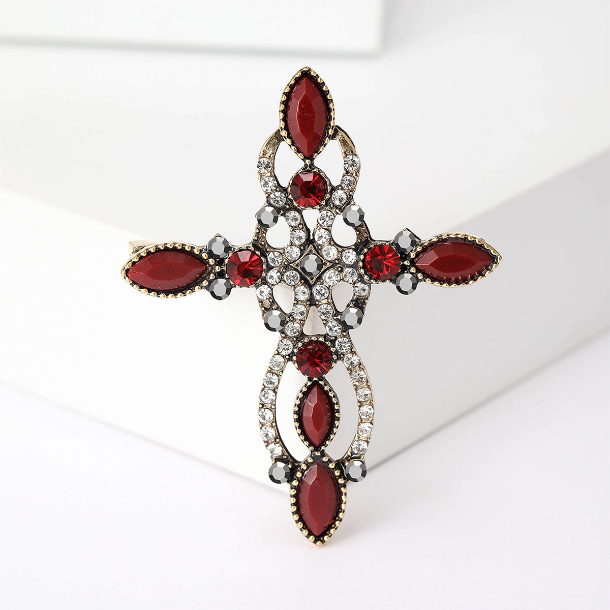 Wholesale Gold Retro Rhinestone Cross Brooch Trendy Coat Sweater Boutique Fashion Accessory