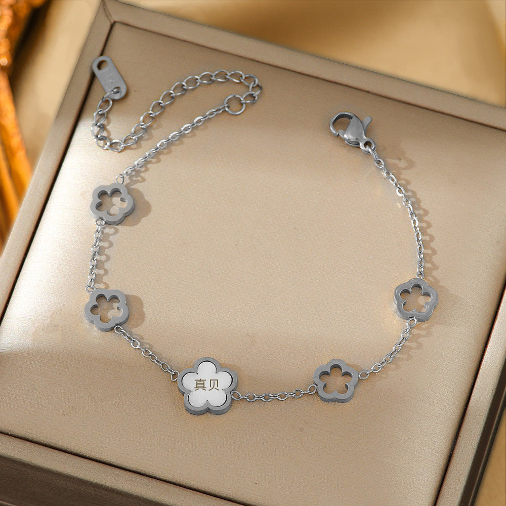 Wholesale White Shell Flower Pendant Necklace Titanium Steel Trendy Jewelry Accessory for Women Office Style