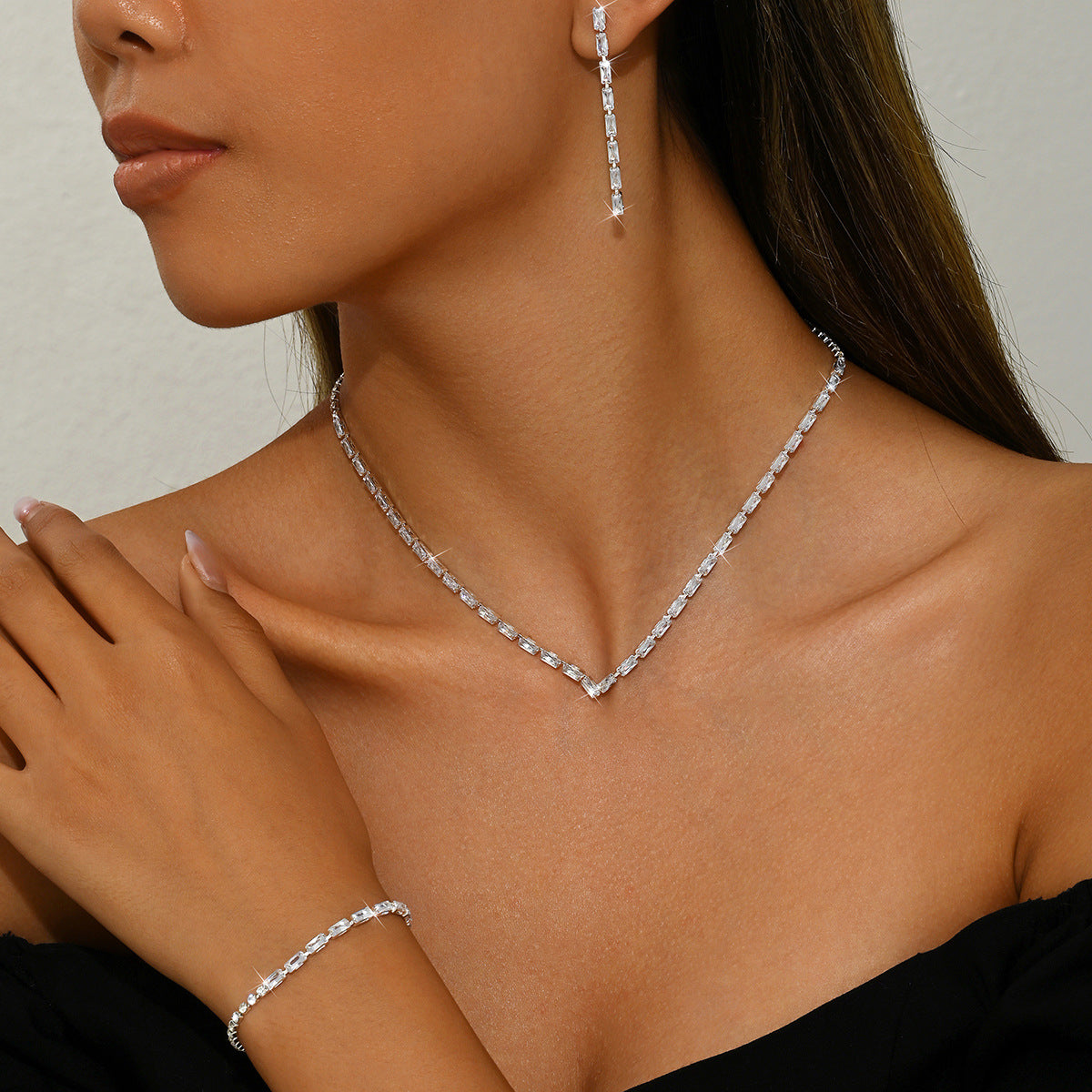 Wholesale shiny rhinestone necklace earrings bracelet suit luxury temperament necklace earrings