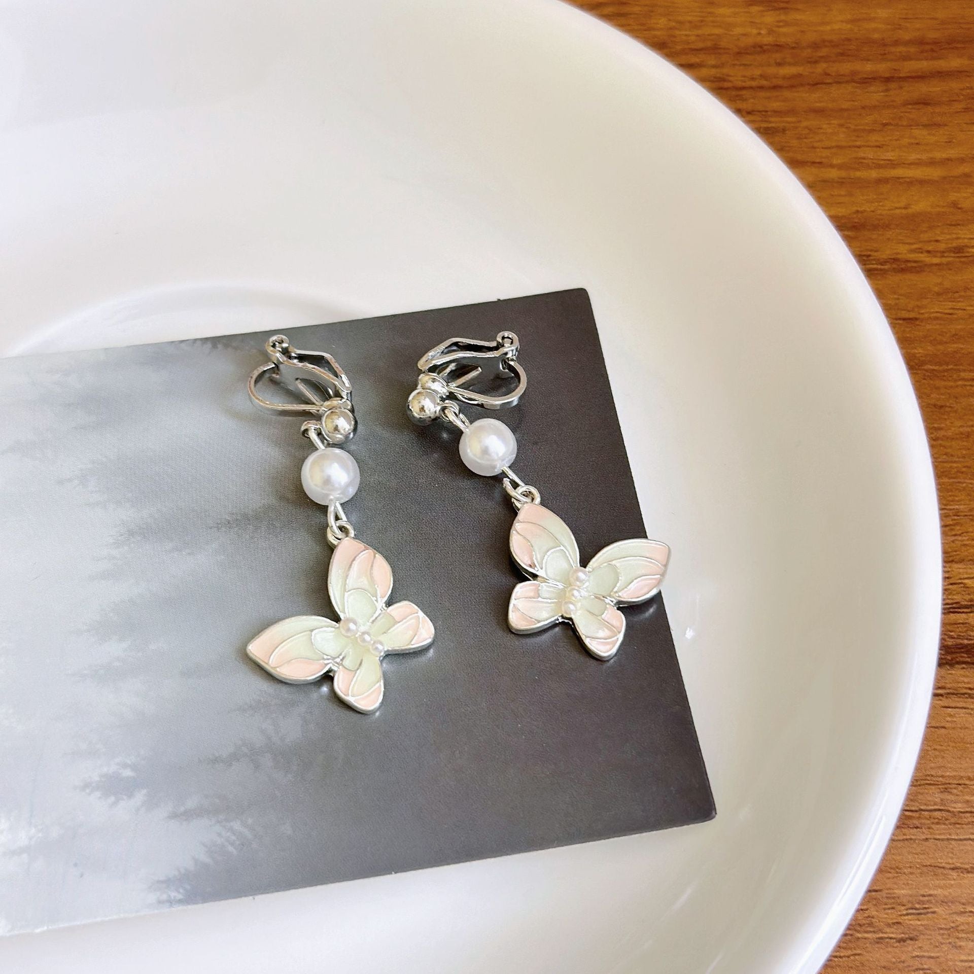 Wholesale Butterfly Gradient Tassel Earrings