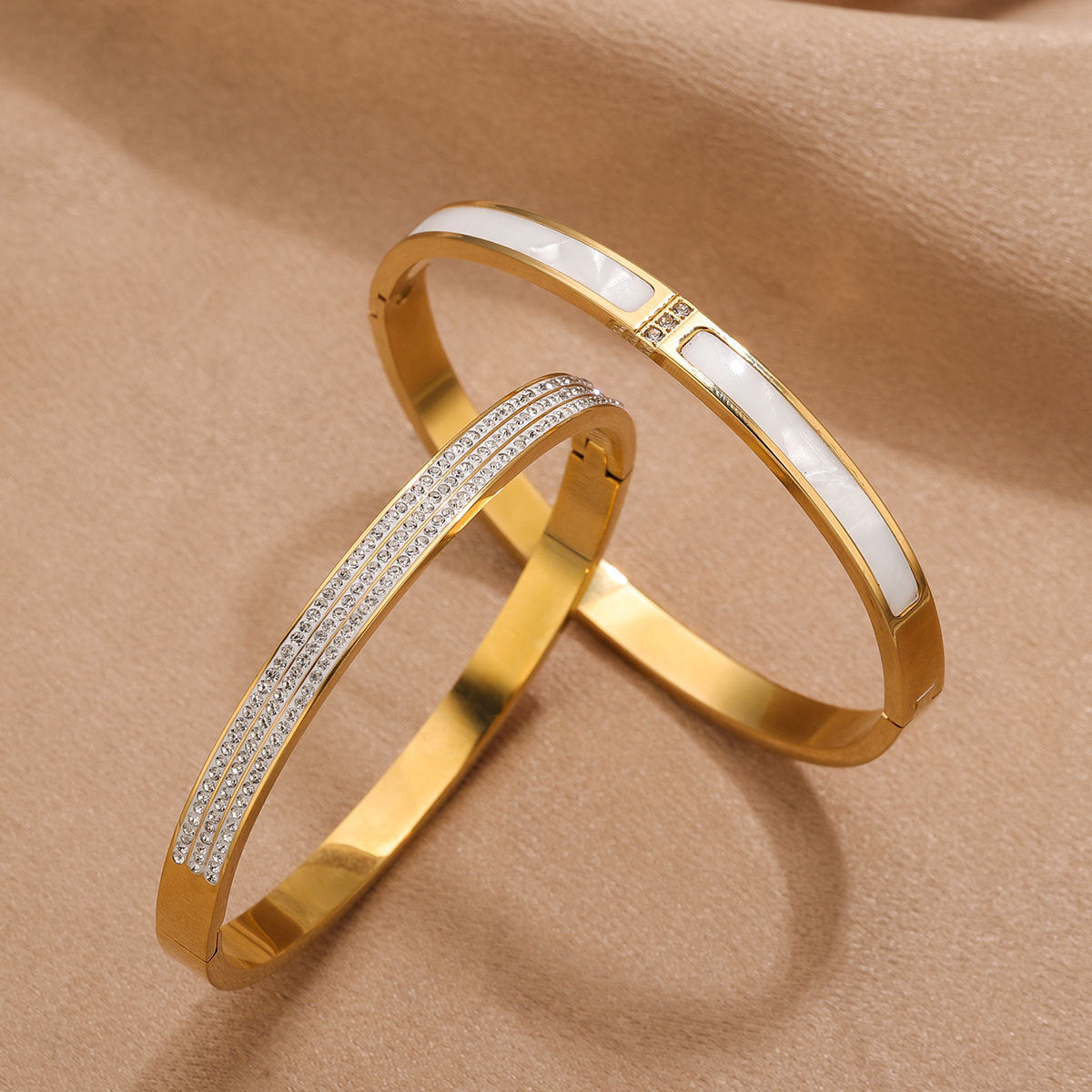 Wholesale Light Luxury  Bracelet for Women 18K Titanium Steel Color Retention