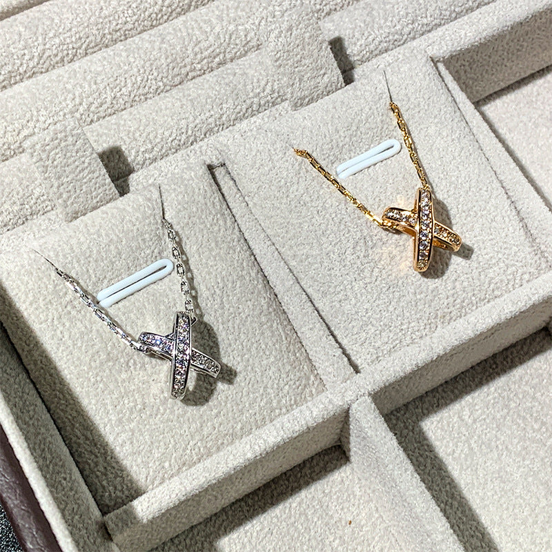 Wholesale  X letter three-dimensional necklace