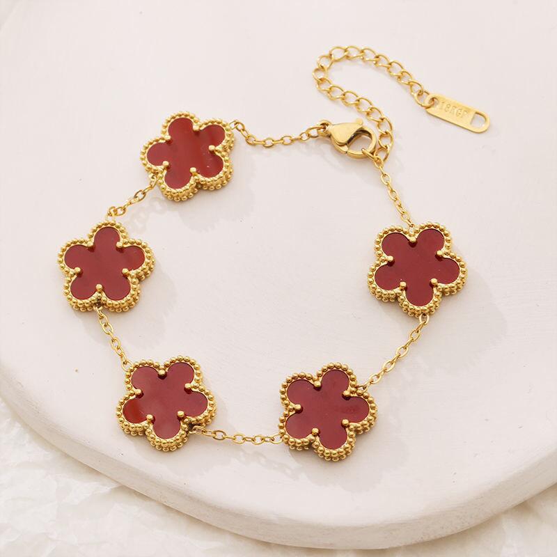 Wholesale Electroplated Stainless Steel Lucky Clover Bracelet - Modern Minimalist Fashion Accessory for Gift or Boutique Resale