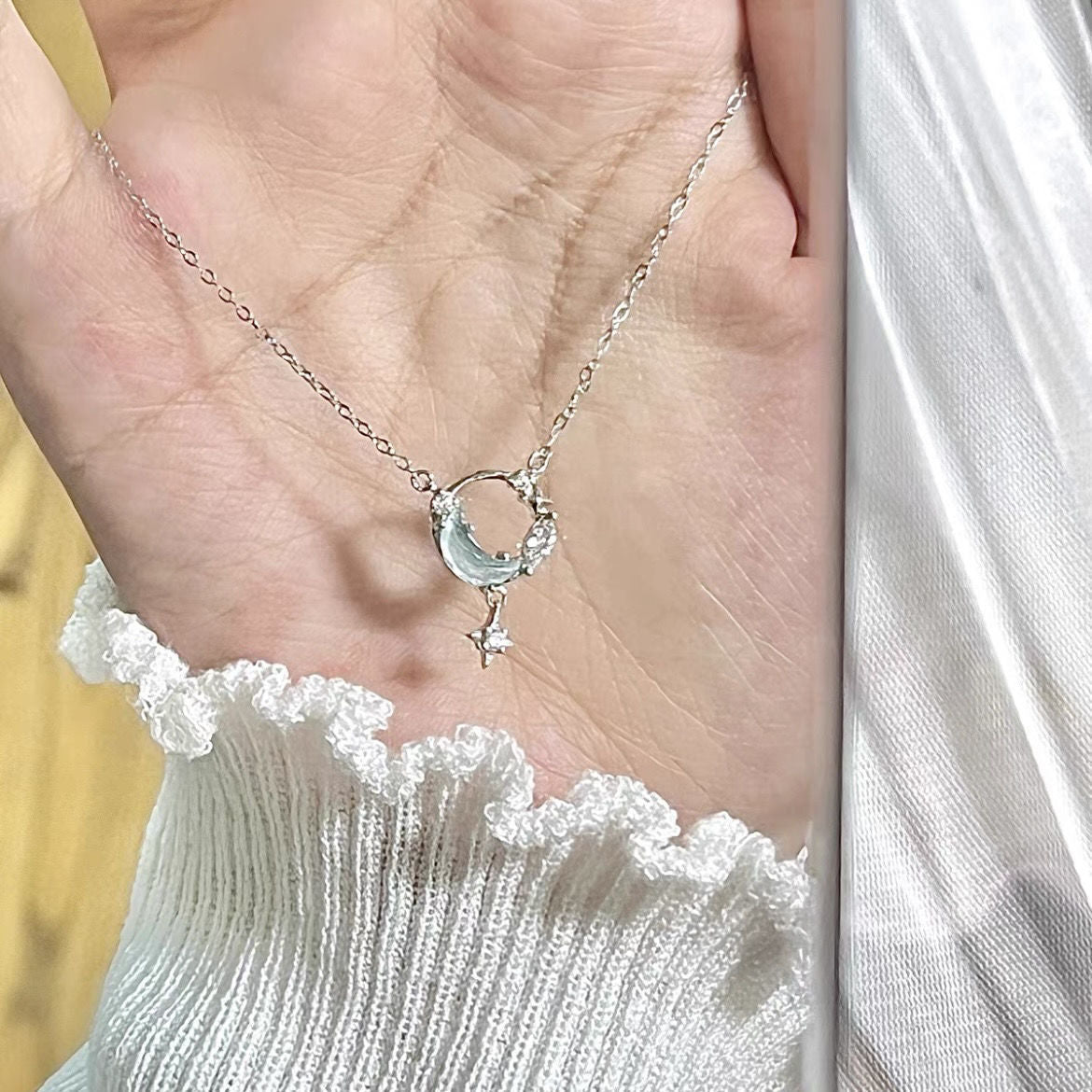 Wholesale girls all-match star moon necklace