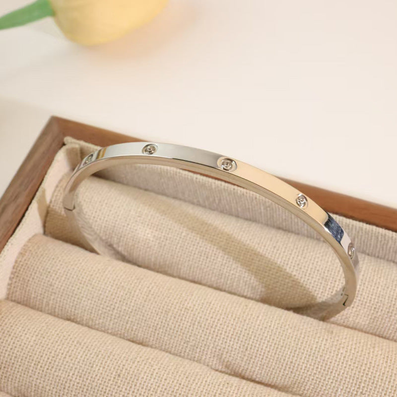 Wholesale Silver Titanium Steel Diamond Buckle Bracelet Fashion Accessory for Everyday Gift