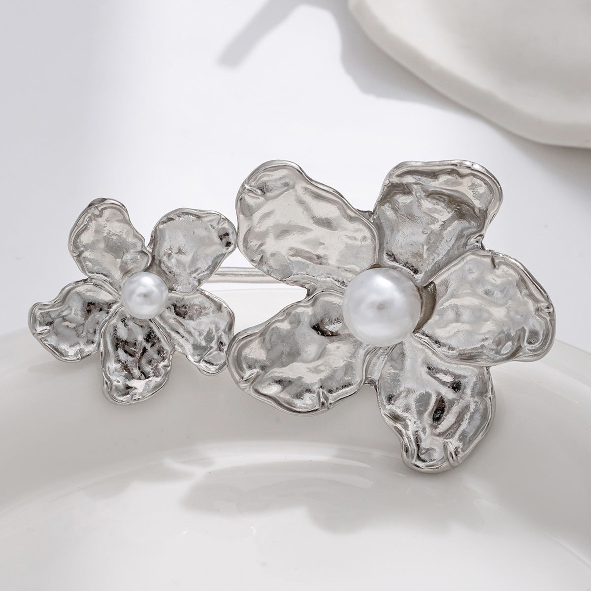 Wholesale Flower Finger Ring Distinctive Exaggerated Irregular Petal Fold  Ring