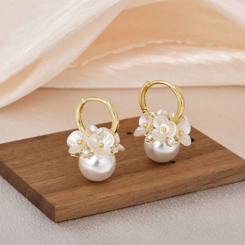 Wholesale  Flower Pearl Ear Buckle Earrings