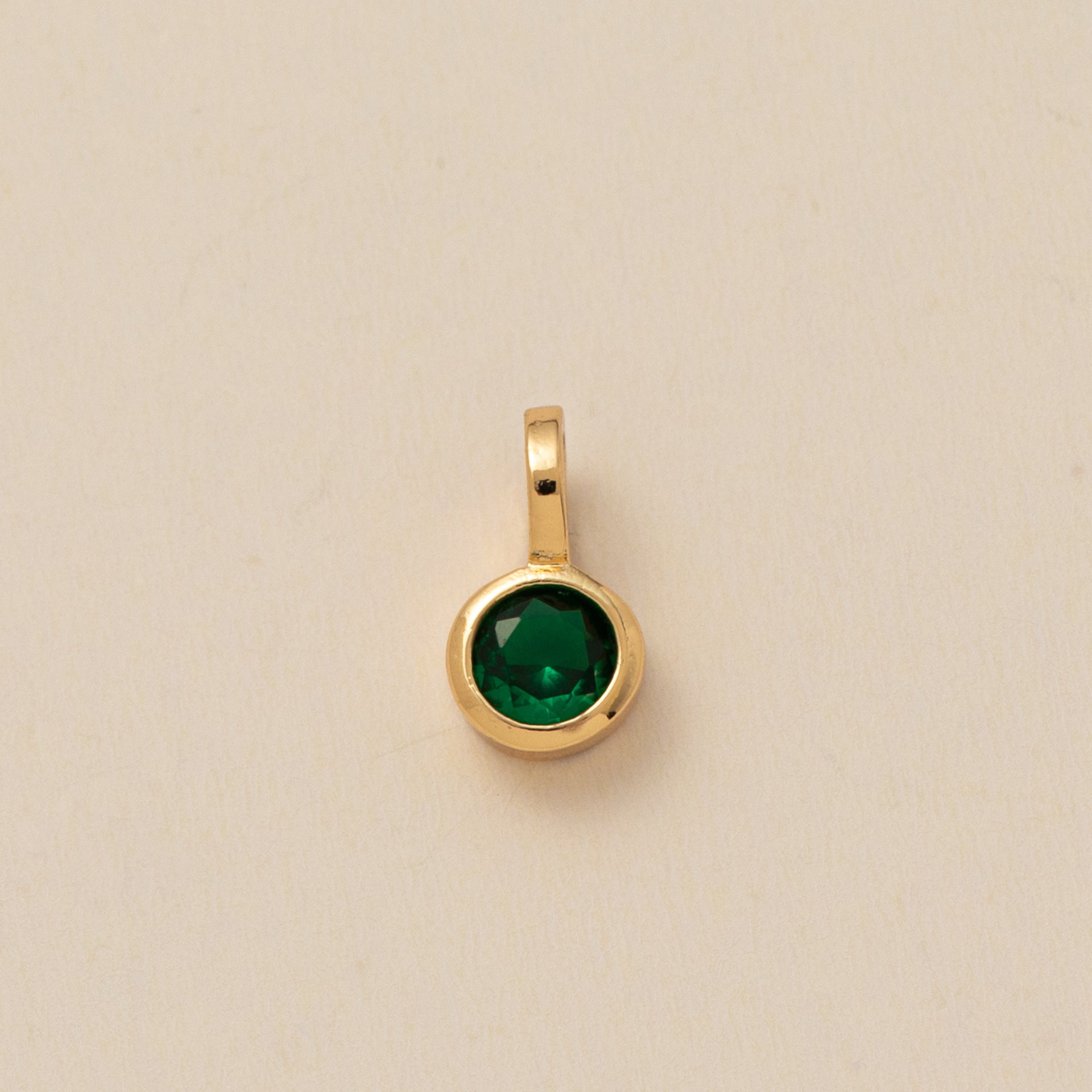 Wholesale Flower-shaped colored zircon pendant