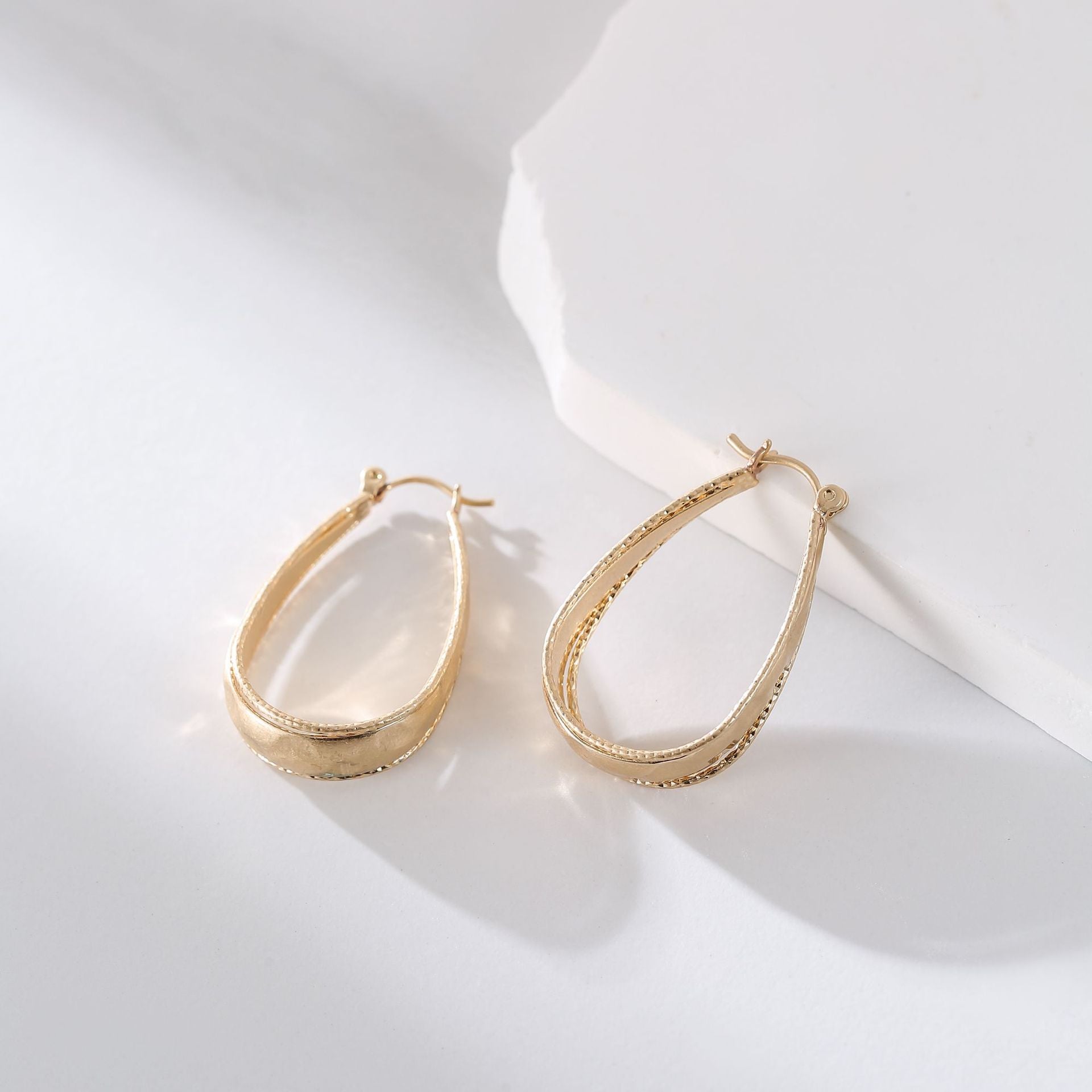 Wholesale Light Luxury Advanced Sense Metal Ear Ring Ear Buckle Earrings