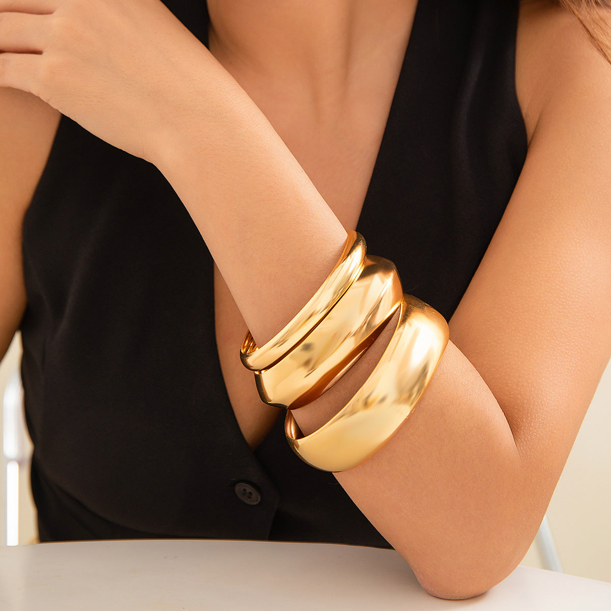 Wholesale Fashion Double Ring Multi Layer Iron Bangle Gold Electroplated Wide Cuff For Women Jewelry Accessory For Gift Or Resale