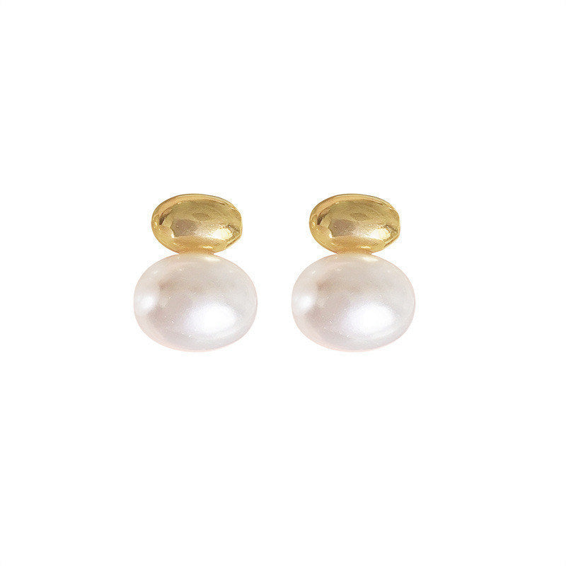 Wholesale Metal Oval Pearl Three-dimensional Earrings  Light Luxury Earrings