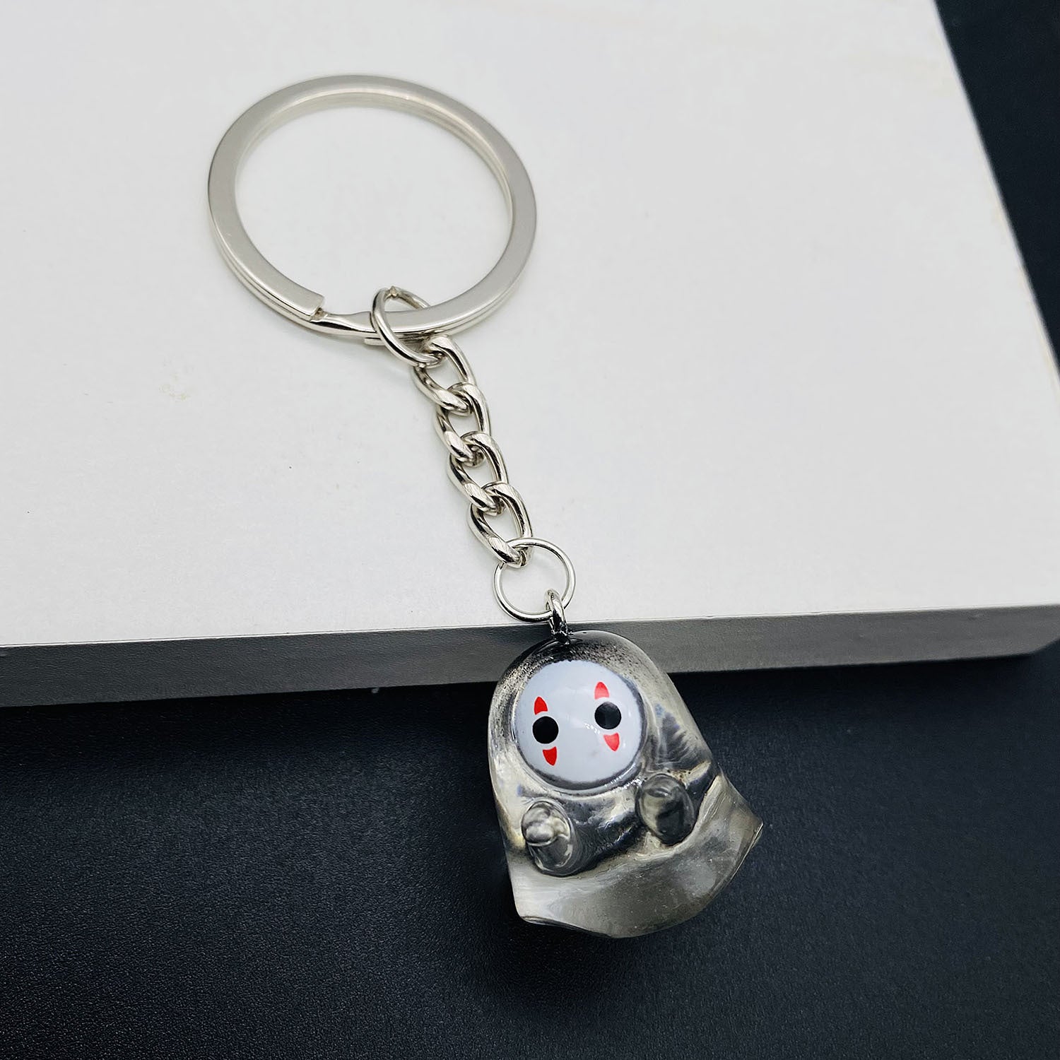 Wholesale  Resin Keychain with Ghost Coffin Pumpkin Design,  Trendy Car Key Accessory for Bags and Backpacks
