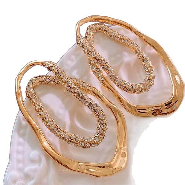 Wholesale Gold Tone Zinc Alloy Double Layer Hollow Out Flower Stud Earrings Irregular Stylish Design For Boutique Resale