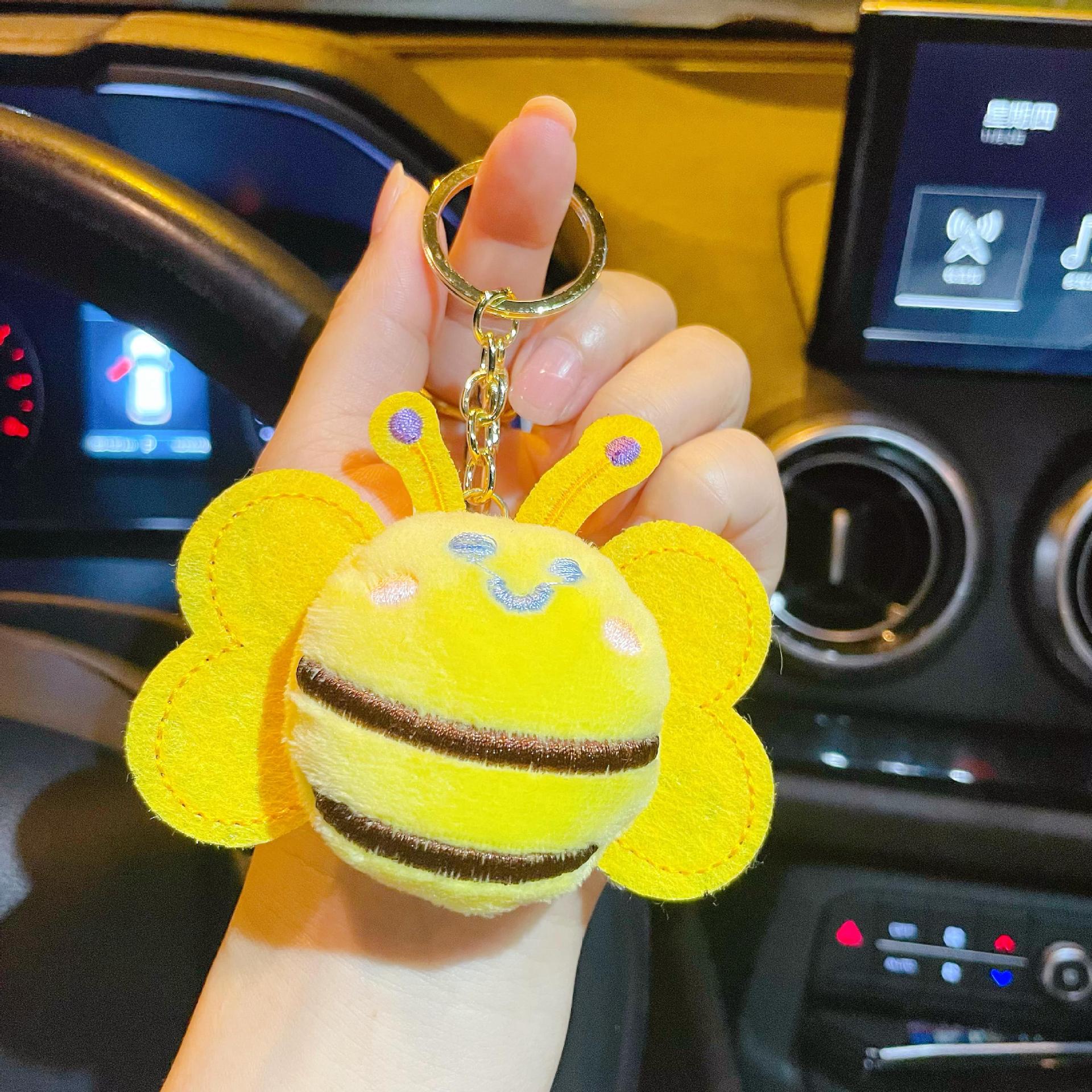 Wholesale Cute Plush Bee Keychain,  Yellow Plush Charm for Student Backpack,  Gift for Birthday