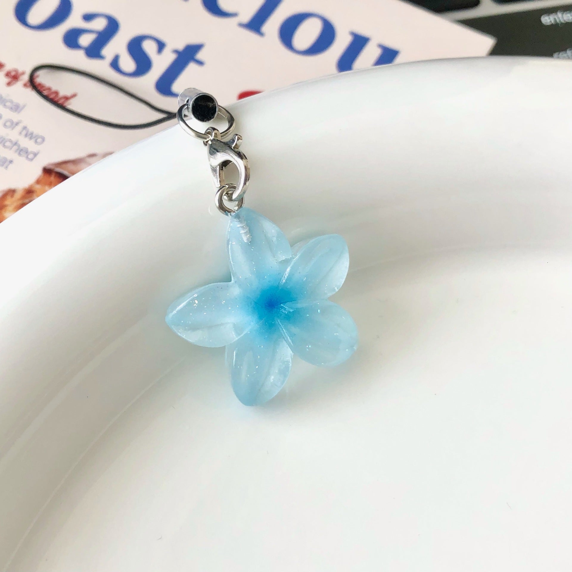 Wholesale Resin Keychain Pendant,  Transparent Purple Trendy Accessory for Bags and Keys